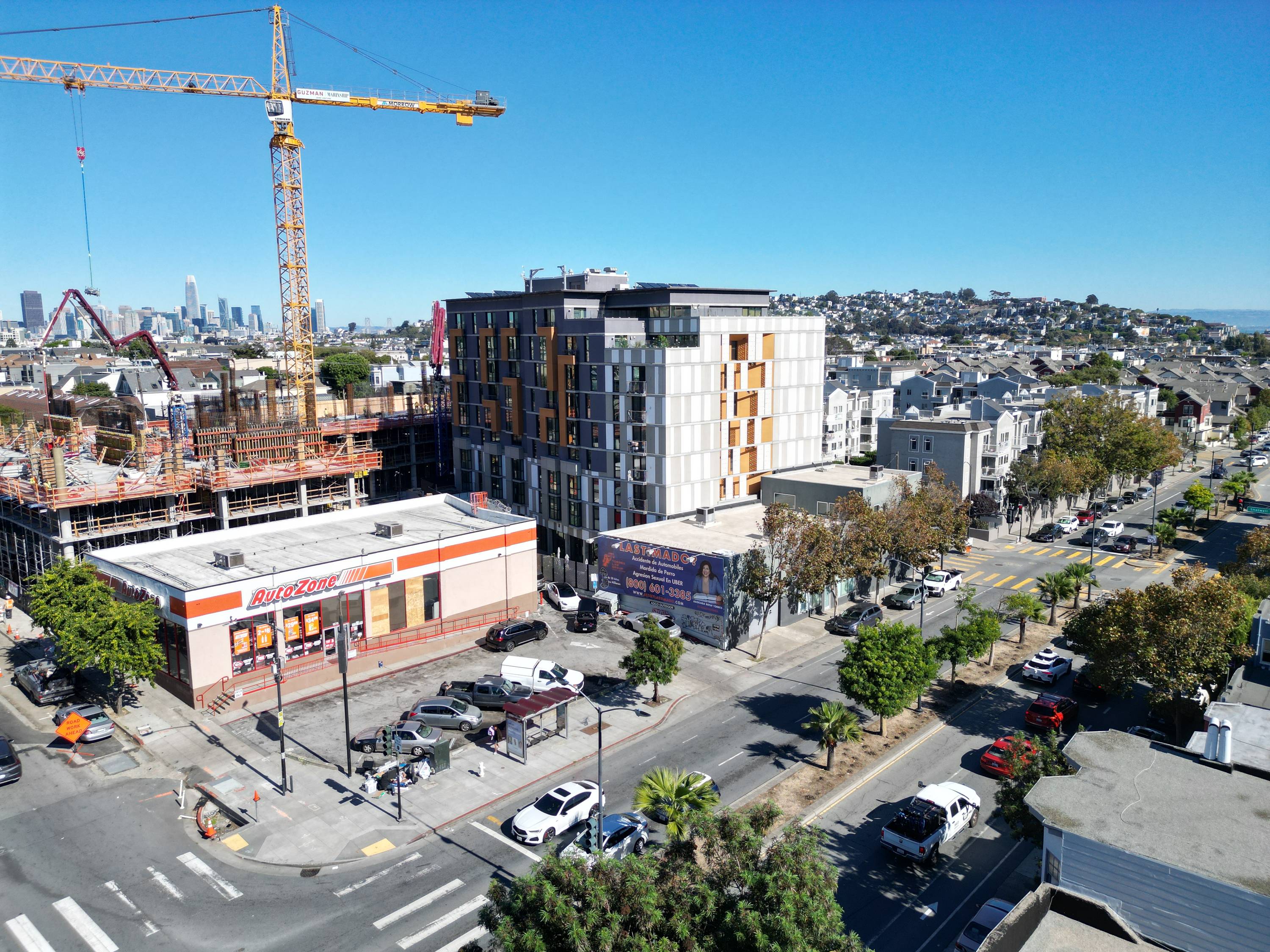 Cesar Chavez E/So Van Ness San Francisco N/L W/F-Illuminated - 7066W
